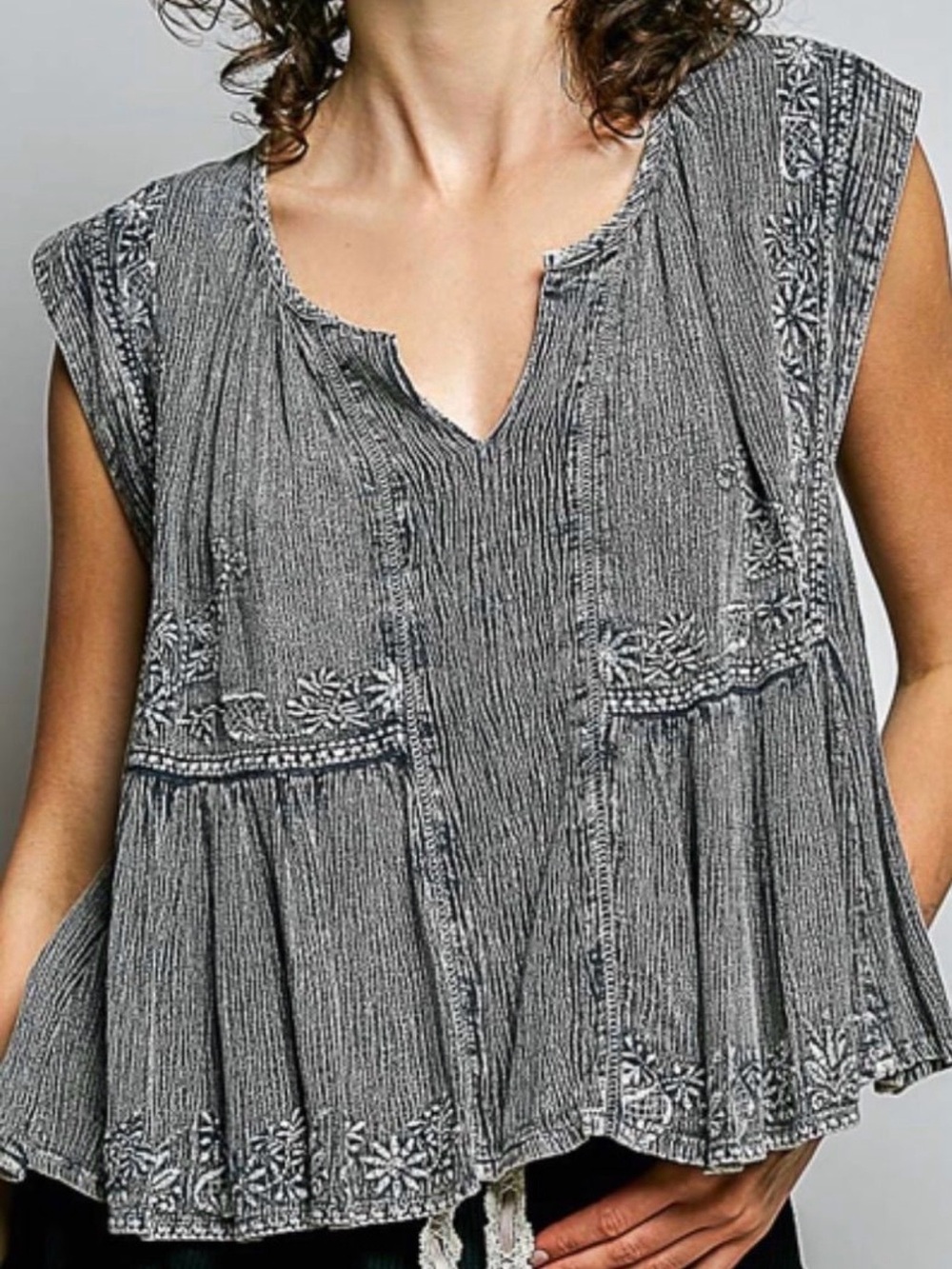POL Gray Embroidered Cap-Sleeve Peplum Tunic